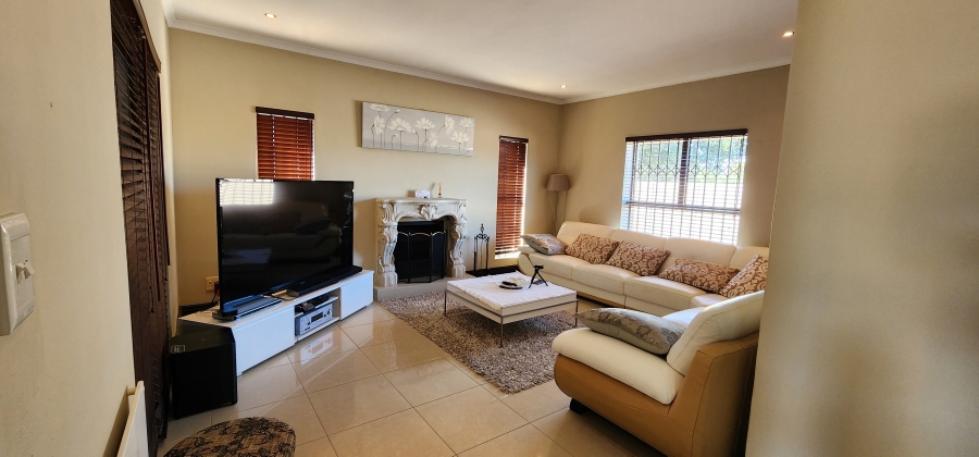 4 Bedroom Property for Sale in Parklands East Western Cape